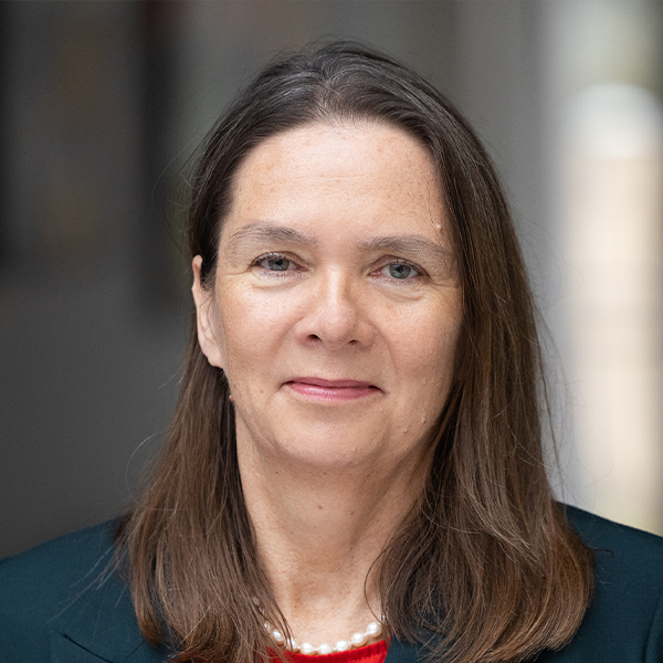 Dr. Karin Hochbaum, MBA